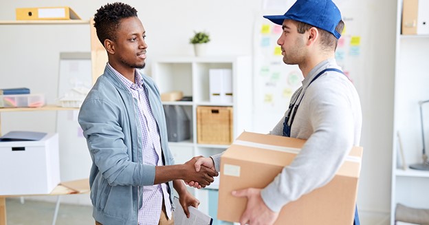 Should You Tip Movers? Expert Advice and Guidelines