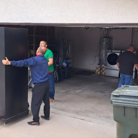 Saving Moving Co. job photo 49