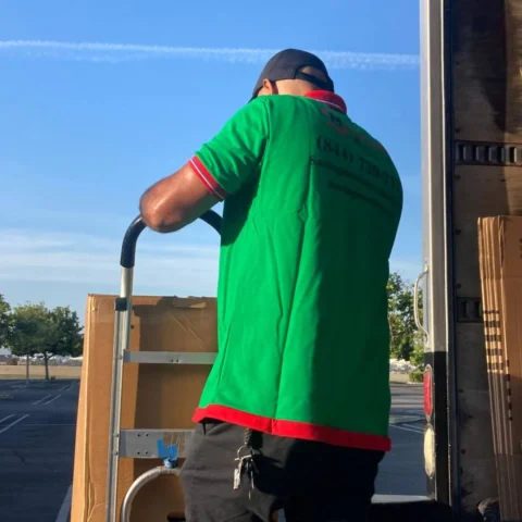 Saving Moving Co. job photo 46
