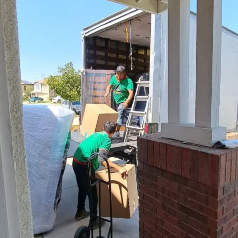 Saving Moving Co. job photo 30